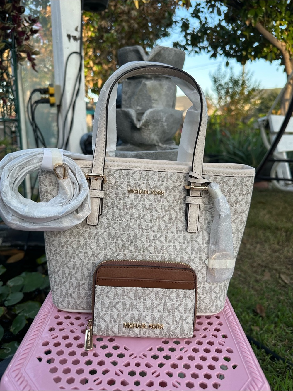 Michael Kors White/Beige Signature Tote with Matching Wallet